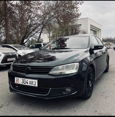 Volkswagen: Volkswagen Jetta: 2013 г., 1.6 л, Автомат, Бензин, Седан