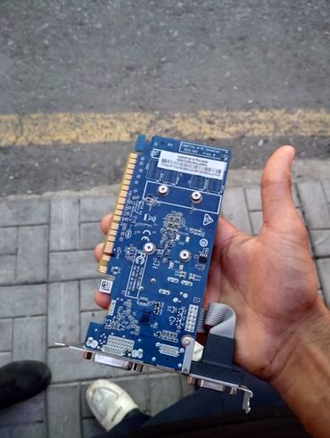 kompüterlər satış: Видеокарта Gigabyte GeForce GT 710, < 4 ГБ, Новый