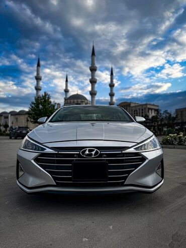 хундай нд: Hyundai Elantra: 2018 г., 2 л, Автомат, Бензин, Седан