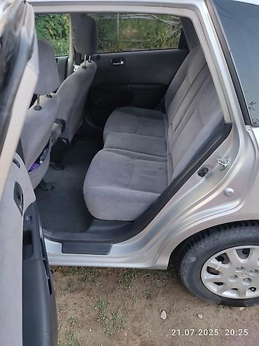 Honda: Honda Civic: 2002 г., 1.5 л, Автомат, Бензин, Хэтчбэк — 6