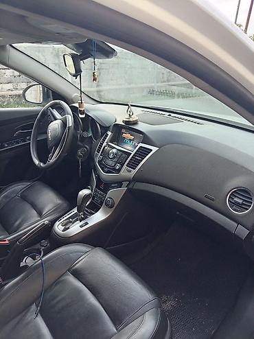 yaxta satisi: Chevrolet Cruze: 1.4 l | 2015 il 270000 km Sedan — 4