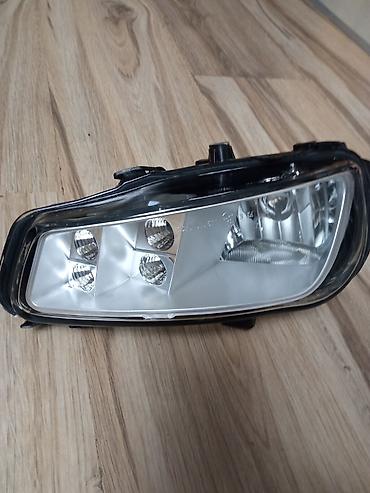 španer za auto: Mercedes Prednje desno magleno svetlo (sa dnevnim svetlima) – kamion — 3