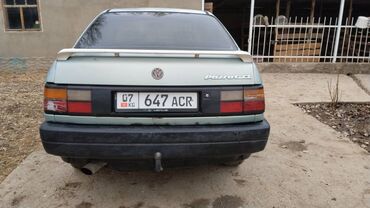 продажа авто срочно: Volkswagen Passat: 1990 г., 1.8 л, Механика, Бензин, Седан