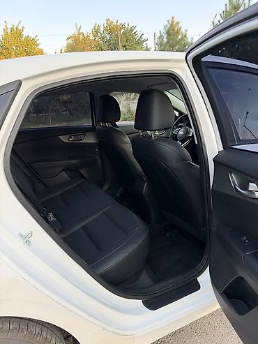 Kia: Kia K3: 2021 г., 1.6 л, Вариатор, Бензин, Седан — 9