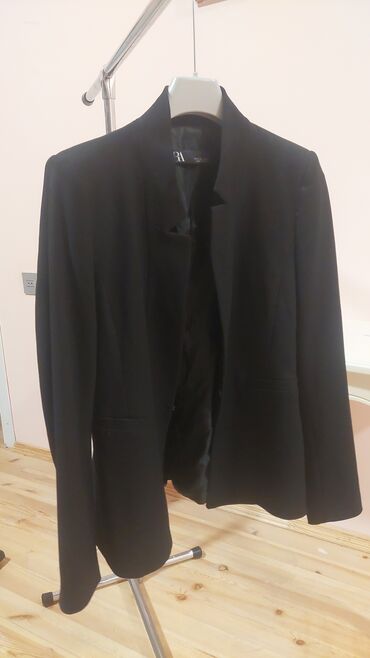 куртка zara: Женская куртка Zara, M (EU 38), цвет - Черный