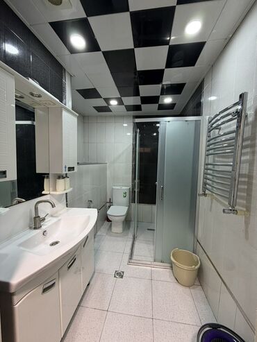 Uzunmüddətli kirayə mənzillər: 17-17
Ailəyə verilir
Şəxsi evimdir — 5