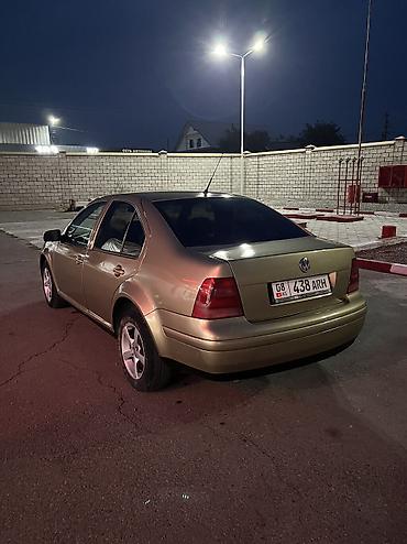 Volkswagen Bora: 2003 г., 2 л, Механика, Бензин, Седан