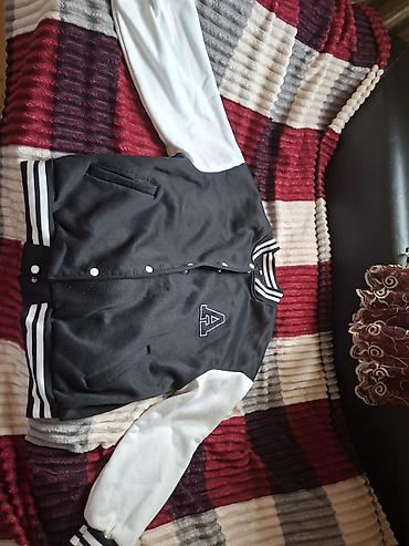 mexmer parca: Unisex kollec­tor üslubunda “varsity” jaket - Rəng: qara gövdə, ağ — 1
