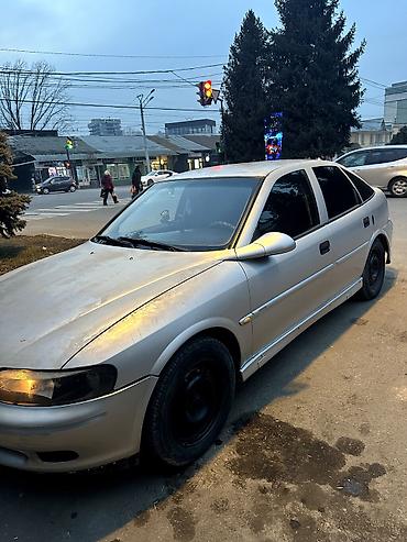 Opel: Opel Vectra: 1999 г., Хэтчбэк — 2