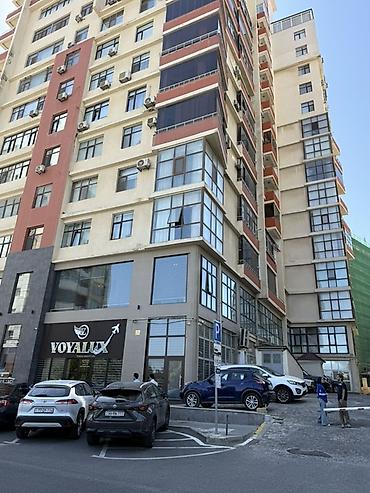 Ofis sahəsi – çoxmərtəbəli yaşayış binasının 1-ci mərtəbəsində