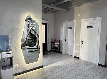 Аренда кабинетов в салонах красоты: Аренда кабинетов в салонах красоты, 120 м², Для парикмахера, Для бровиста, Для визажиста — 4