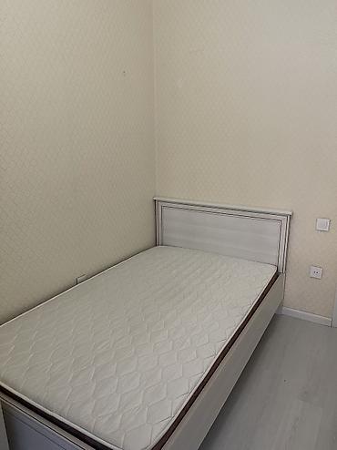 Mebel: İşlənmiş, Təknəfərlik çarpayı, Bazasız, Matras ilə, Siyirməsiz — 1
