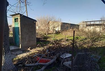 Продажа коттеджей и домов: 📍с.Маевка 🔘4-комнаты 🔘49,5м² Продаю четырехкомнатный дом. В селе — 14