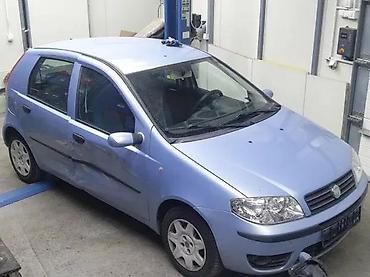 ugao od 90 stepeni: Fiat Punto 3 desno krilo kod boje 792. Fiat Punto 3 desno krilo kod — 1