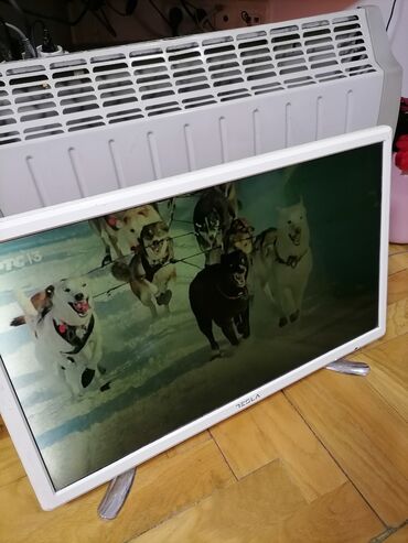 Televizori: TV TESLA Led tanki 24 inča ili 60 dijagonala ekrana ispravan sa jednom — 14