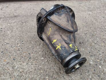 Auto delovi: Srce zadnjeg diferencijala Lada 21213,21214 Niva 1.7 br.1. Skinuto sa — 2