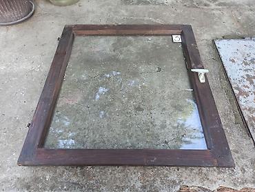 Prozori: Tri prozora bez okvira različitih dimenzija: 1: 65x52,5cm, 2: 67x62cm — 11