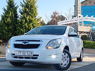 qaz: Chevrolet Cobalt, ağ rəng, sedan kuzov. Buraxılış 2031 ə kimi var — 5