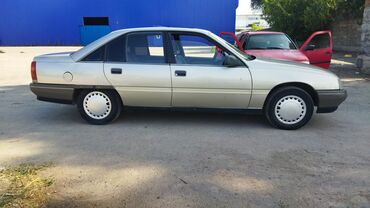 Opel: Opel Omega: 1987 г., 1.8 л, Механика, Бензин, Седан