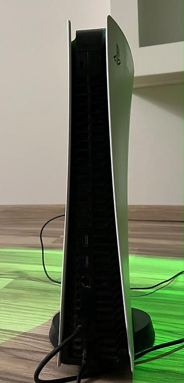 PS5 (Sony PlayStation 5): PlayStation 5 (PS5) oyun konsolu + DualSense idarəetmə pultu - — 2