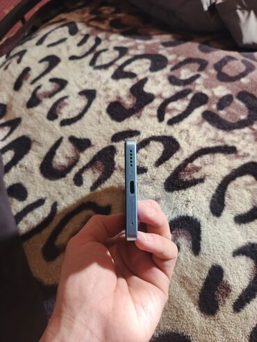 Redmi: Xiaomi Redmi Note 12 (mavi rəng) - 6,67" AMOLED displey, mərkəzdə — 11