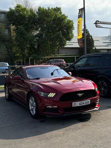 камаро шевроле: Автомобиль Ford Mustang купе в бордовом цвете. Этот спортивный