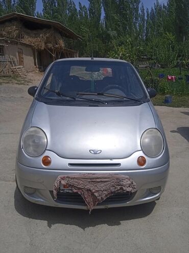 Daewoo: Daewoo Matiz, серебристый хэтчбек. Кузов: - Компактный 5‑дверный
