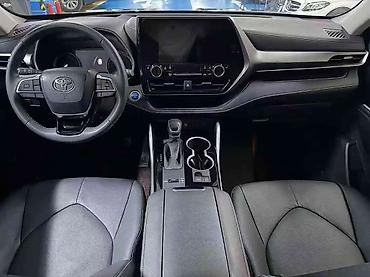 Продажа авто: Toyota Highlander: 2022 г., 2.5 л, Типтроник, Гибрид, Кроссовер — 7