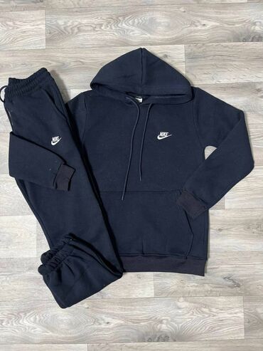 Trenerke: Muški deblji komplet trenerke S,M,L,XL,XXL veličine za 4500 din
pb — 8