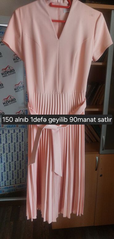 Dəstlər, kostyumlar: Qadın geyim dəsti – 4 parçadan ibarət 1) Boz rəngli midi don - Yumşaq — 7