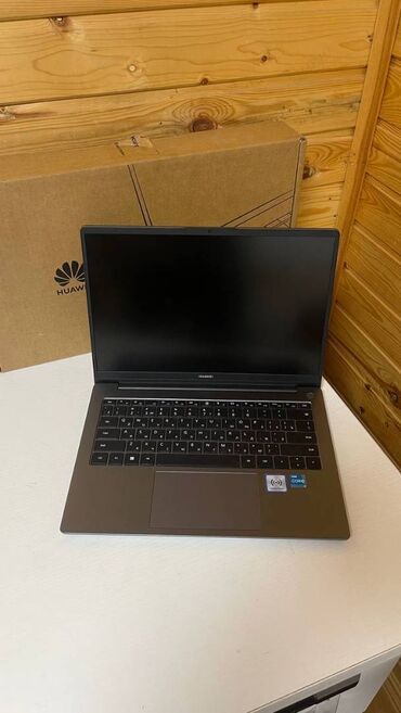 компютео: Ноутбук, Huawei, 8 ГБ ОЭТ, Intel Core i3, 14 ", эс тутум NVMe SSD