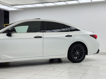 Toyota: Toyota Avalon: 2021 г., 2.5 л, Гибрид — 5