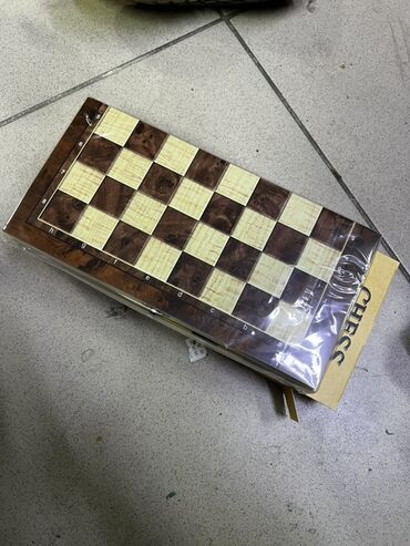 фигуры для шахмат: Набор настольных игр 3-в-1: шахматы, шашки и нарды. - Складная доска