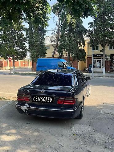 bmw 2000: Mercedes-Benz 220: 2.2 l | 2000 il Sedan — 2