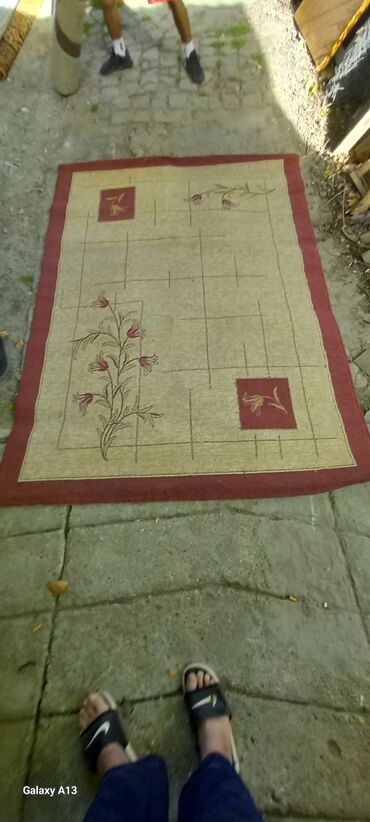 Tepisi i prostirke: Tepisi polovni od 1500din do 4000din i polovan namestaj Zemun za sve — 17