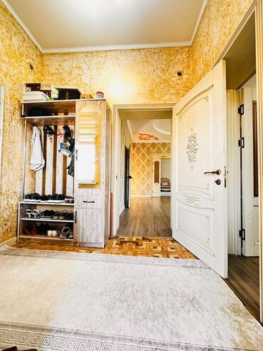 Долгосрочная аренда домов: 250 м², 7 комнат — 5