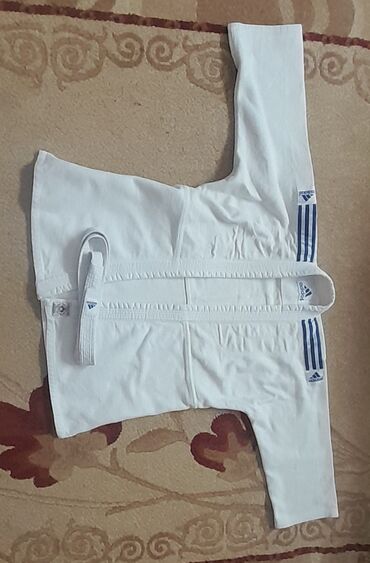 cudo kəməri: Adidas judo forması dəsti - Marka: Adidas - Rəng: ağ - Komlekt: üst