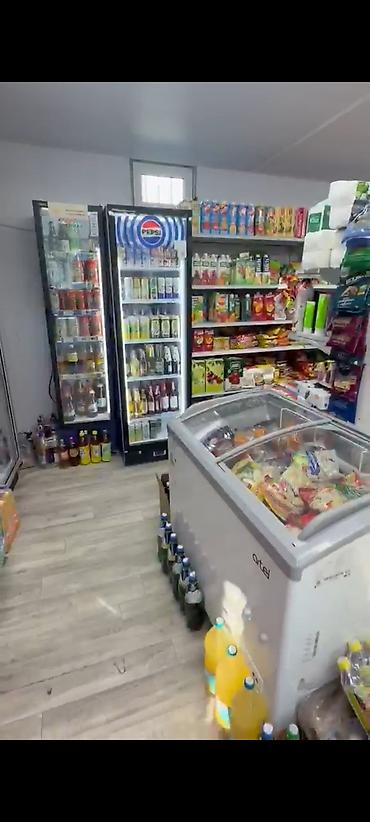 гостинцы рядом: 11 мкр 24 дом Сдается продуктовый магазин Площадь: 20м2 С — 4