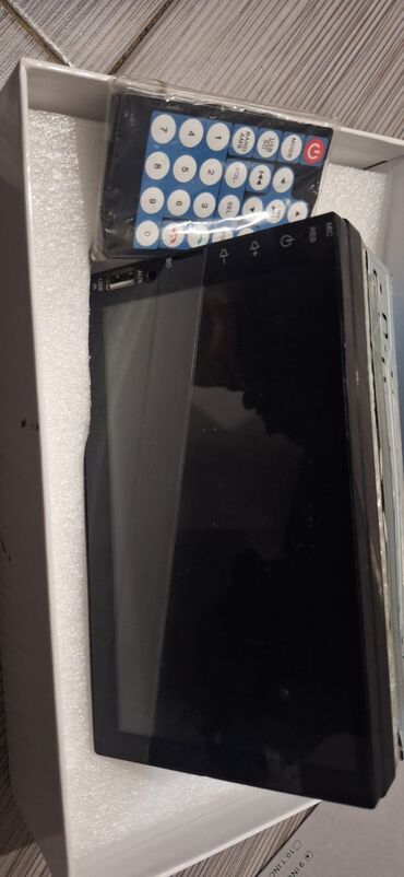 android monitor satilir: Bu multimedia oynadıcısı avtomobiliniz üçün hazırlanmışdır və geniş
