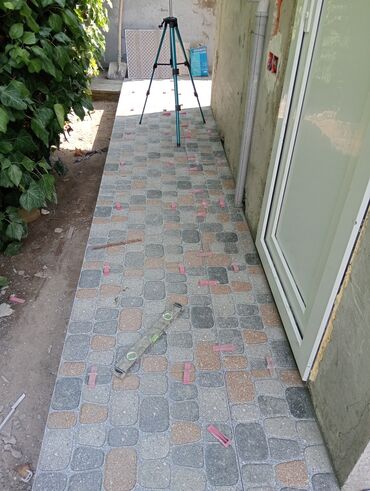 Mərmər: Keramik plitə müxtəlif layihələr üçün universal və davamlı bir