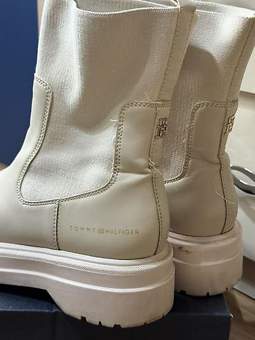 Сапоги: Tommy Hilfiger bej qadın botları 200 azn-a alınıb, çox səliqəli — 6
