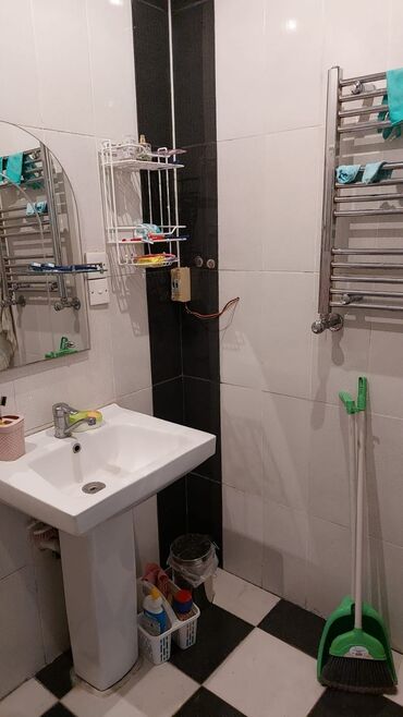 Həyət evləri və villaların satışı: Pirşağı qəs. 4 otaqlı, 182 kv. m — 33