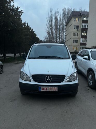 ленд ровер дефендер: Легкий грузовик, Mercedes-Benz, Стандарт