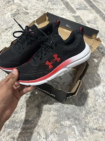 Кроссовки Under Armour для бега/тренировок - Модель: Under Armour