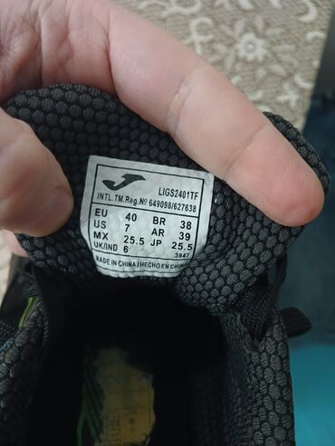 Botinkalar: - Brend/model: Joma - Ölçü: EU 40 - US 7 - UK 6.5 - BR 38 - AR