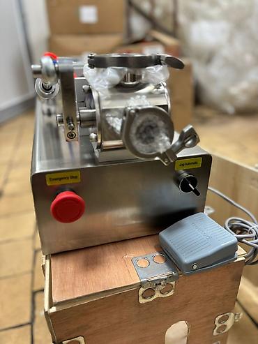 Упаковочно-фасовочные аппараты: Для фасовки емкостей — 9