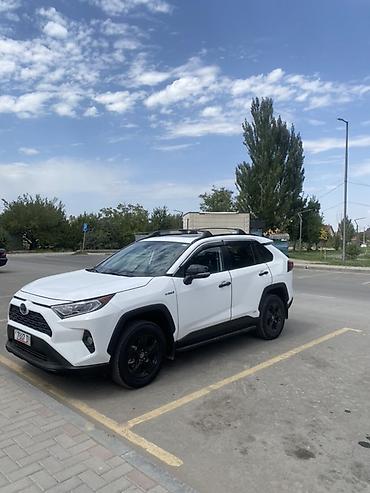 меняю на скот: Toyota RAV4: 2021 г., 2.5 л, Вариатор, Гибрид, Кроссовер — 3