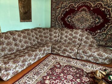 диваны каракол: Бурчтук диван, түсү - Боз, Колдонулган