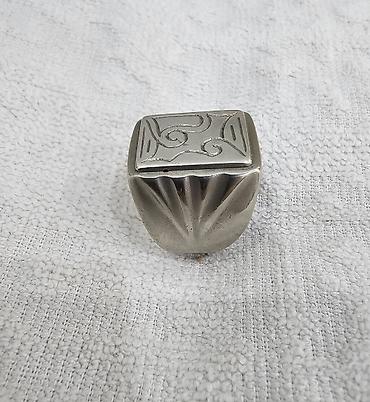 Куртки: Metal üzük maqnit tutmur paslanmır nə matreal olduğun bilmirəm — 1