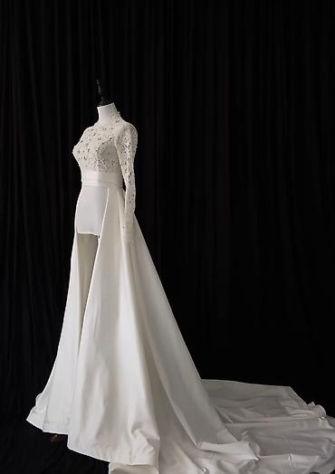 Вечерние платья: Вечернее платье, Пышное, Длинная модель, Атлас, Камни, Корсет, Стразы, S at lalafo.kg — 4 Вечерние платья: Вечернее платье, Пышное, Длинная модель, Атлас, Камни, Корсет, Стразы, S — 4